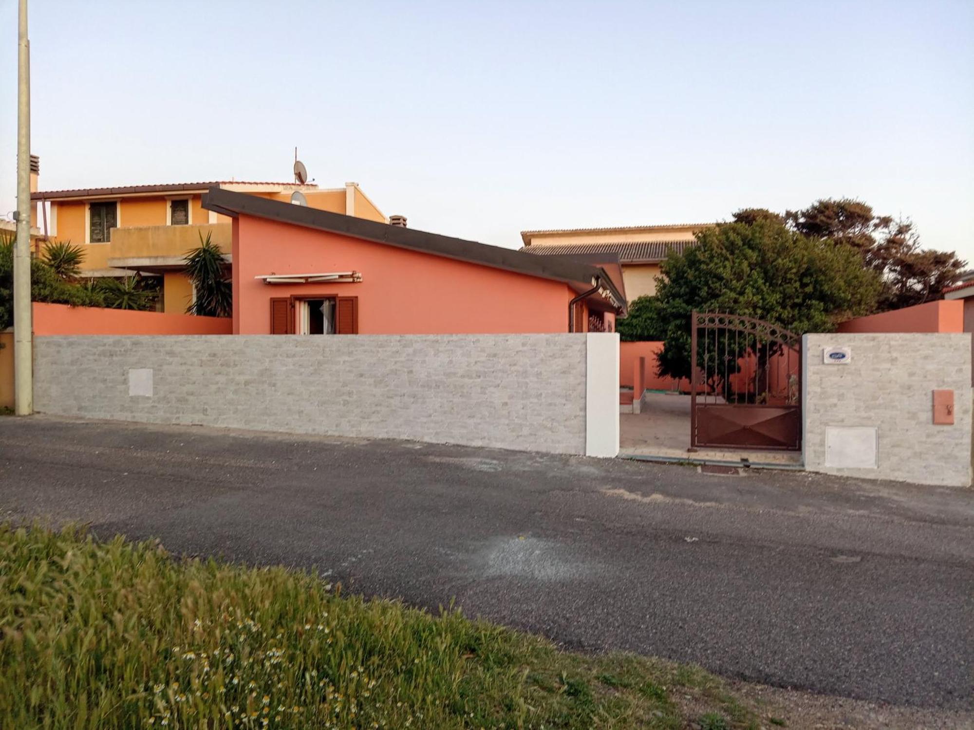 Casa Vacanze Santa Caterina Di Pittinuri  Exterior photo